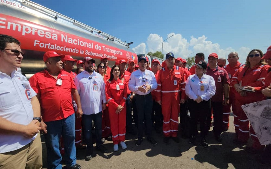 Juan Carlos Díaz Socorro - PDVSA asignó 25 cisternas para transporte de combustible en Zulia y Trujillo - IMG