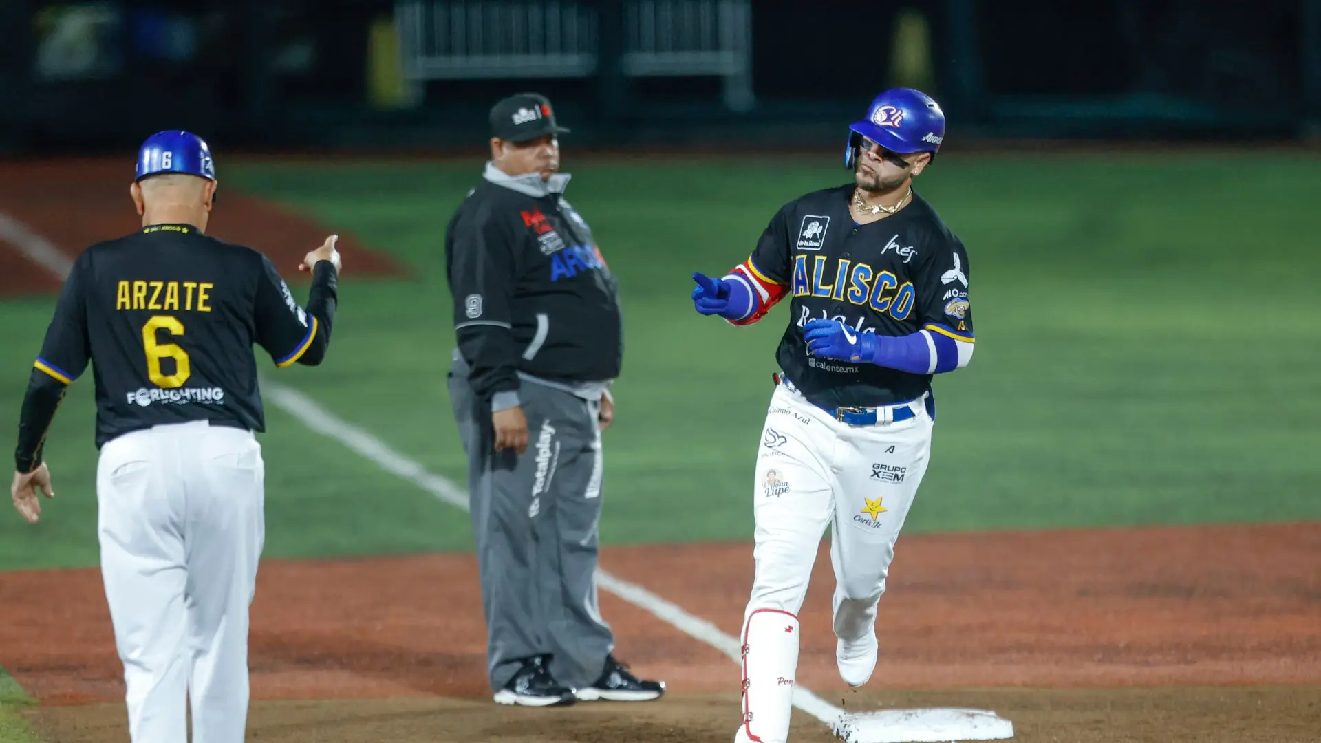 El toletero cubano Félix Pérez dejó saber en sus redes sociales que debe someterse a una intervención quirúrgica