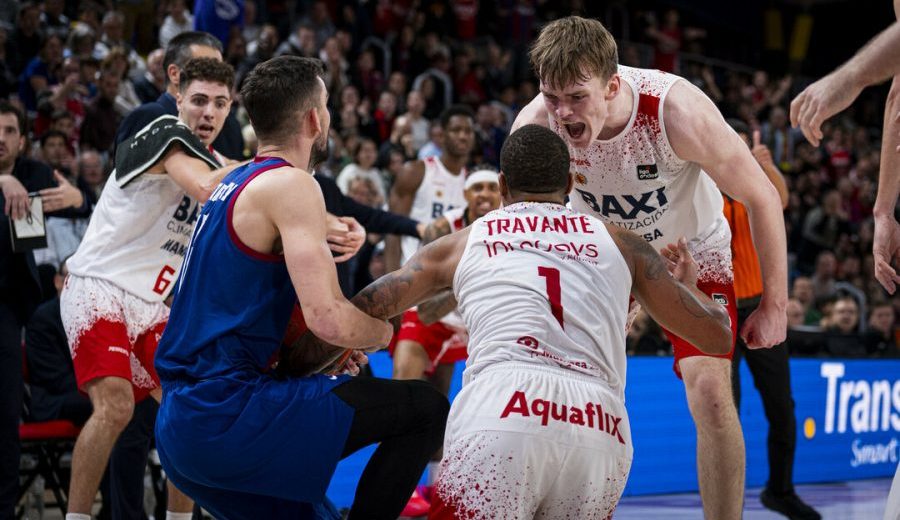 El BAXI Manresa se lleva el derbi ante el Barça en el Palau y se acerca a la Copa