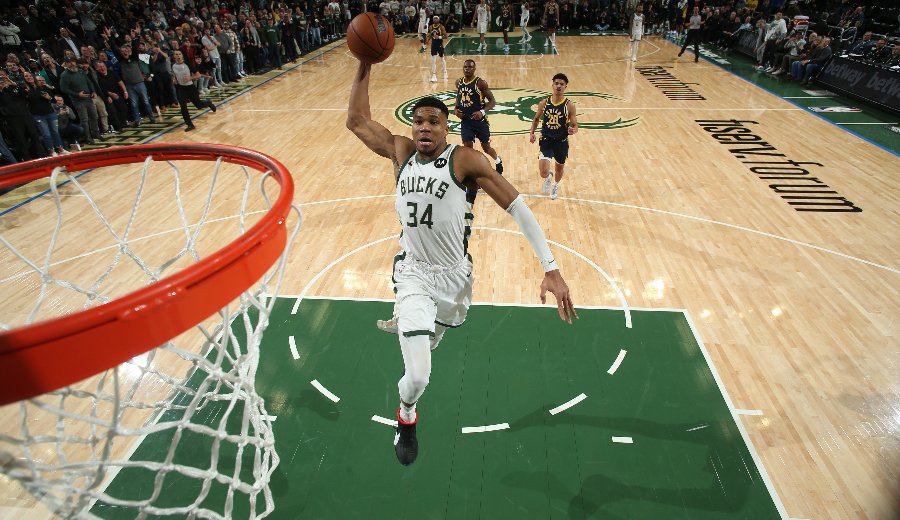 Histórica actuación y enfado tras el partido: Giannis Antetokounmpo firma un nuevo récord anotador en los Bucks