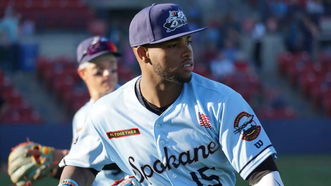 Yanquiel Fernández es seleccionado en el Top-3 de los prospectos de Colorado