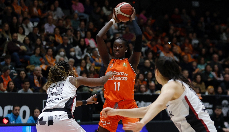 Awa Fam abre 2024 con su mejor anotación en la Liga Femenina Endesa