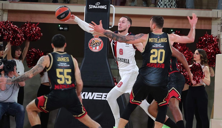 Los puntos de Markus Howard no son suficientes para Baskonia y caen ante el AS Monaco