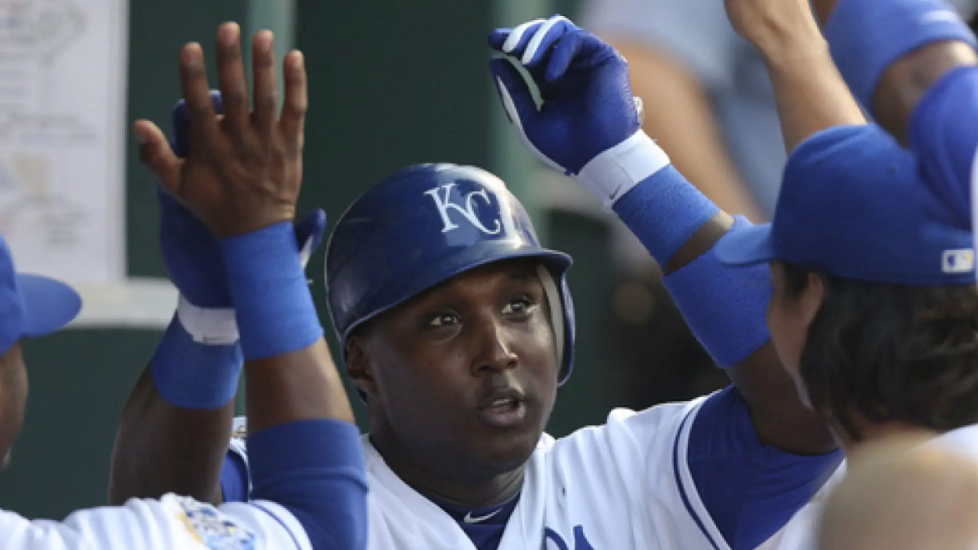 e siguen sumando jugadores a la Federación Profesional Cubana de Béisbol (FEPCUBE) y esta vez fue el turno para el jugador de cuadro con experiencia en Grandes Ligas,