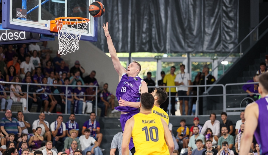 Anzejs Pasecniks, Gigante del mes de enero en la Liga Endesa ofrecido por Toyota