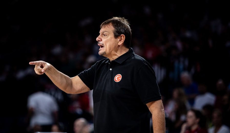 Ergin Ataman critica el sistema de las ventanas FIBA pese al acuerdo con la Euroliga y pide cambios
