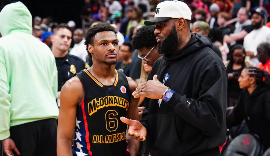 Austin Rivers sobre Bronny James: «Espero que no juegue con LeBron»