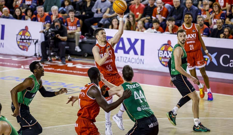 El BAXI Manresa se lleva el derbi ante la Penya y sella su billete a la Copa del Rey