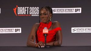 Las palabras de Awa Fam tras ser seleccionada en la tercera posición del Draft de la WNBA