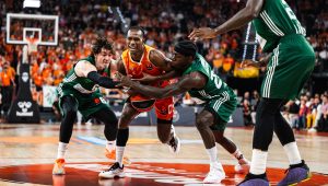 Panathinaikos se pone 0-2 venciendo a Valencia Basket sobre la bocina en la prórroga