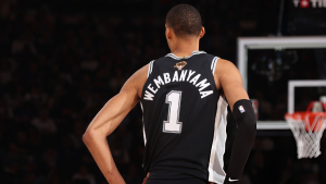 Cómo los Spurs ganaron el Game 3 de las Finales NBA a New York Knicks