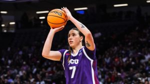 Firma con Valencia Basket por tres temporadas